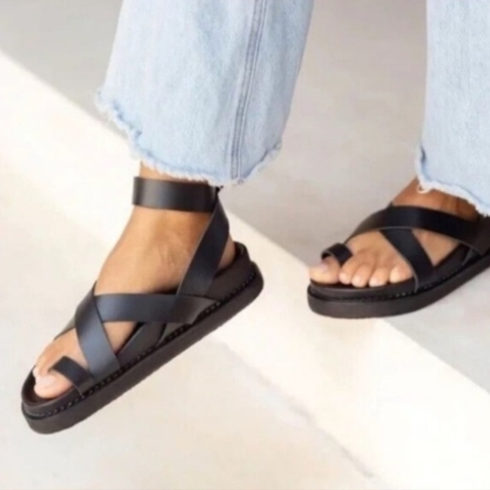 New Liberté Sandals 36